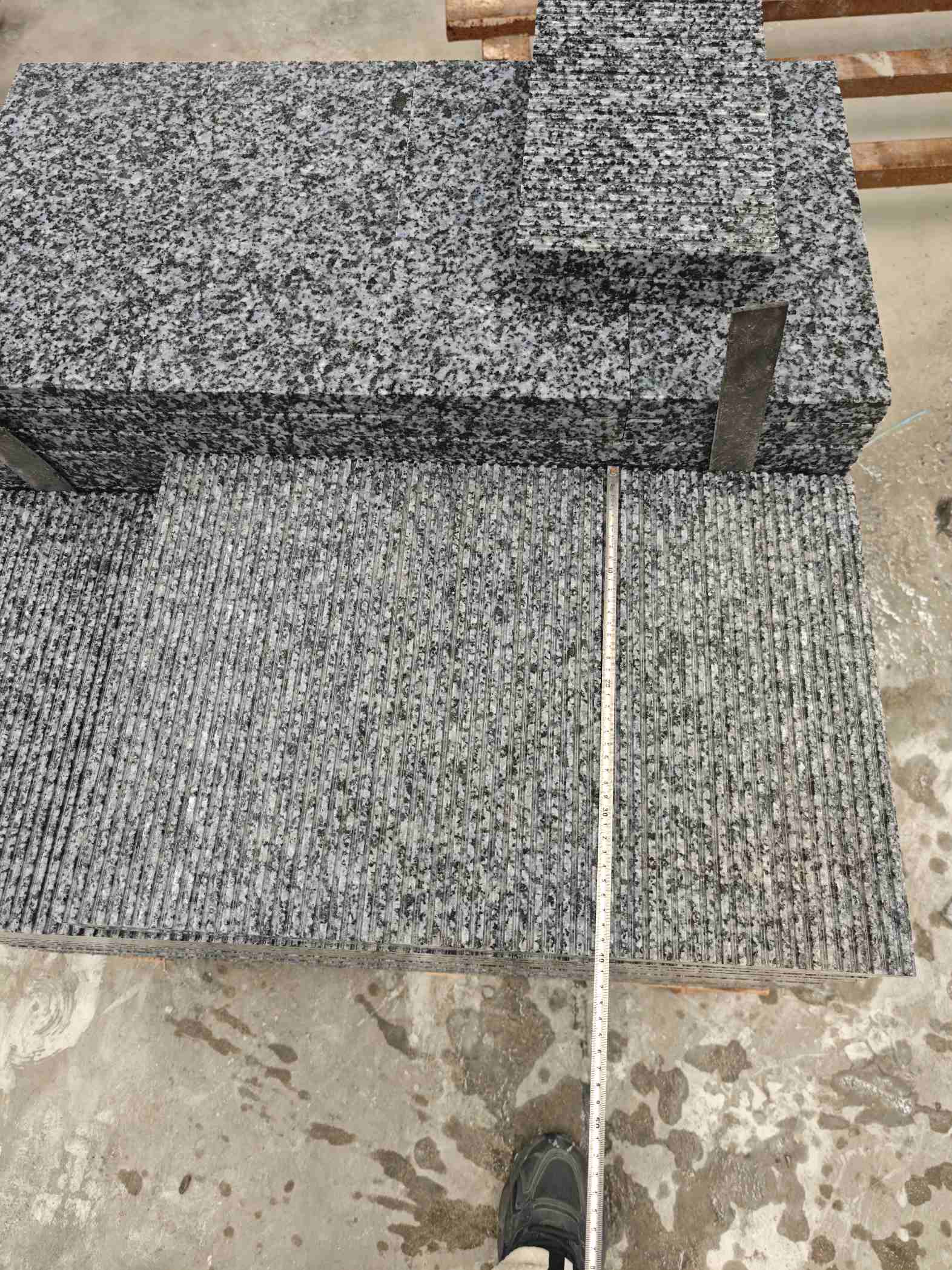 定西芝麻黑拉丝面