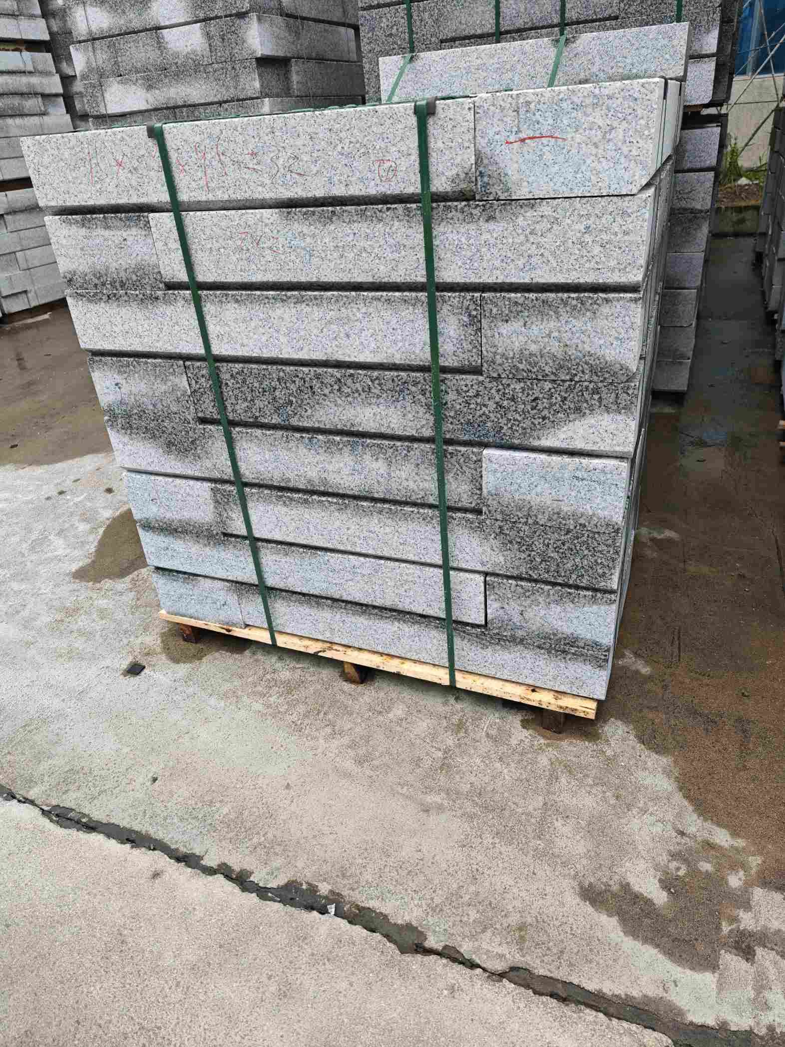 定西芙蓉白路牙石，马路牙子